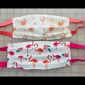 (1) one fabric face mask